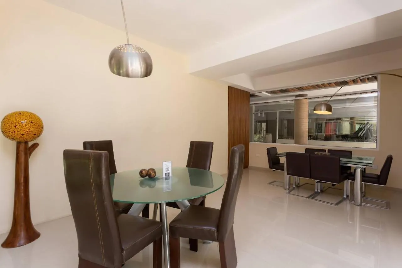 Affordable 1 Bedroom Condo For Families - Near 5Th Playa del Carmen Lägenhet
